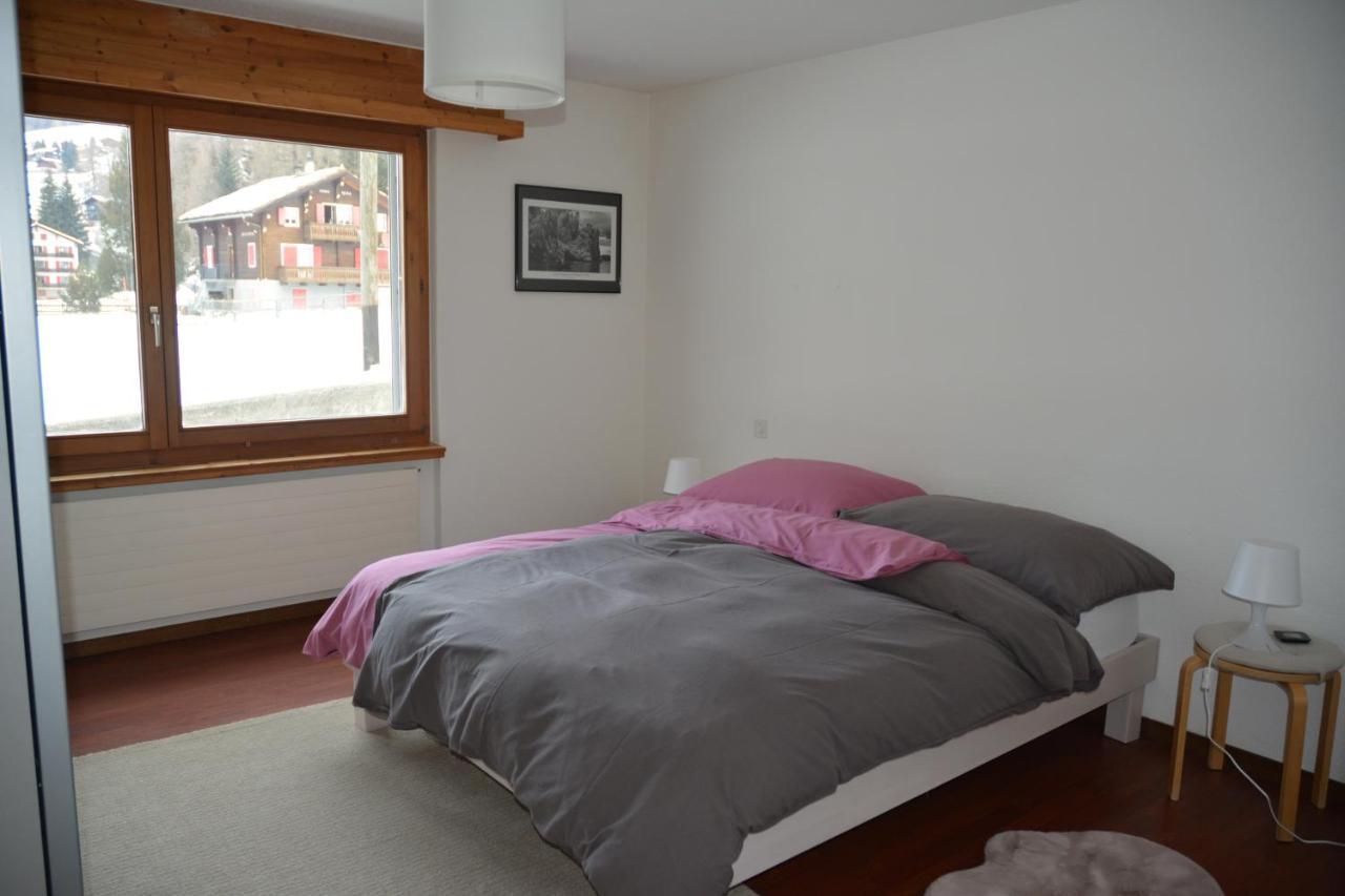 Haus Valaisia - Randa Bei Zermatt Apartment Exterior foto